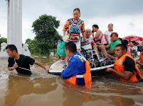 安徽淮北：臺(tái)風(fēng)引發(fā)洪澇災(zāi)害 緊急轉(zhuǎn)移被困群眾