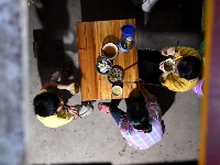 大山深處，愛心照亮貧困女孩求學(xué)路