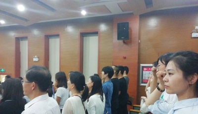 @老师们 | 600名新教师宣誓入职 最美教师送祝愿(组图)