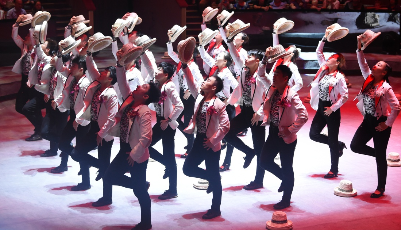 中國雜技《炫——集體草帽》俄羅斯摘銀