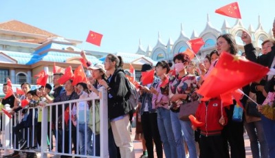 青島方特國慶節(jié)獻(xiàn)禮祖國，歌唱祖國！