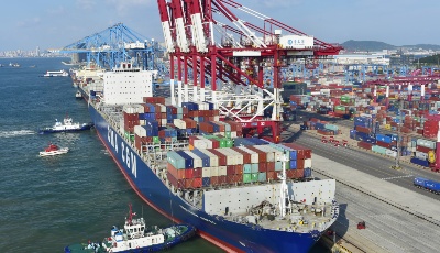 青島港口岸進口通關(guān)物流“只跑一次”