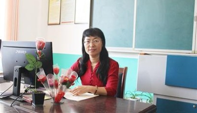 女教师25年扎根山区写芳华