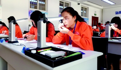 全国院校钻石分级竞赛百名“鉴宝师”一决高下