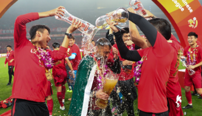 上港奪冠時(shí)刻，青島啤酒點(diǎn)燃慶功狂歡