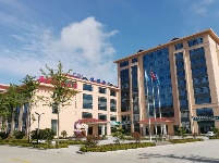 《青島民企追夢40年》