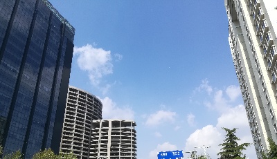 “金三”近30個(gè)樓盤(pán)推新！積壓剛需釋放 有望迎來(lái)豬年首個(gè)成交高峰