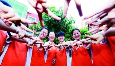 联合育人 高中大学频“牵手”