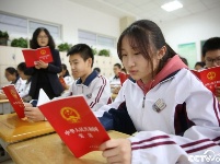 青岛：宪法宣传入校园