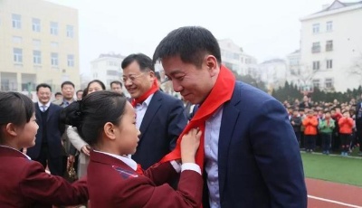 与宪法同行——“模拟法庭”让学生感知“法律的力量”