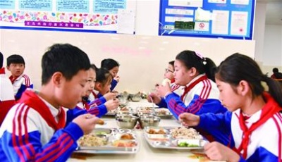 饭菜香 吃午饭不用来回跑了