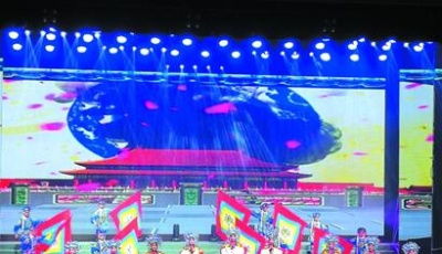 展示“十个一”，中小学生秀才艺