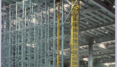 雙星星華與韓國現(xiàn)代合資首款高速堆垛機在青下線