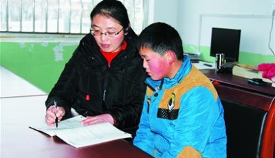 痛失三位亲人她没给学生落一次课