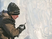 哈爾濱：精心冰雕 惟妙惟肖