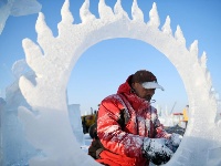 哈爾濱：精心冰雕 惟妙惟肖