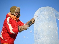 哈爾濱：精心冰雕 惟妙惟肖