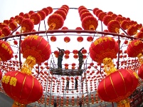 燈籠紅 年味濃