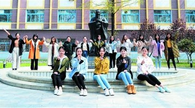 争奇斗研 无悔青春