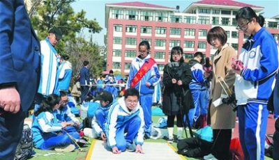 海陆空全出动 校园科技节“开赛”