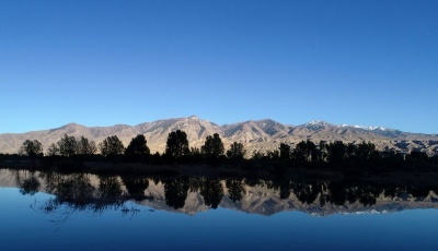 高原上的“碧水丹山”奇觀