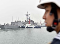 參加多國海軍活動的外國軍艦陸續抵達青島