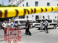 突尼斯首都發(fā)生兩起自殺爆炸襲擊造成十余人死傷
