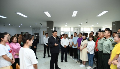 又是一年開學季，聽青年"引路人"習近平這樣說