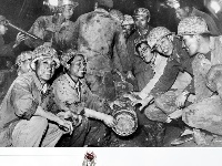 70年時光流影 70行見證發(fā)展