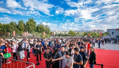 3000人“搶”綠城東李672套房源，莫慌！還有