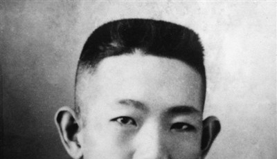 今天，為遇難同胞默哀！今天，向齊魯英烈致敬！