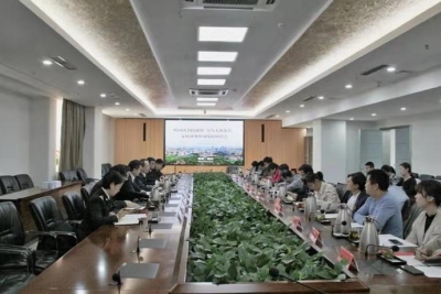 崂山区政府联合青岛大港海关 举办支持对外贸易发展座谈会