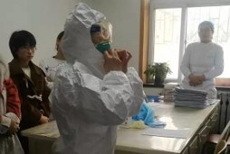 六医：坚决打赢疫情防控阻击战
