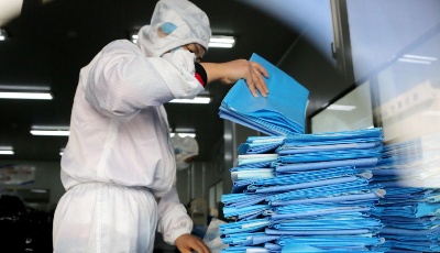 “齊”心“魯”力|山東棗莊：一企業日產醫護產品16萬件不漲價