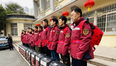 出征！青岛首批医疗队驰援湖北