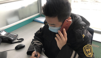 溫馨巴士“抗疫”青年創新志愿服務模式  無接觸為空巢老人送菜送藥上門