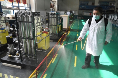 邀银行到企业调研解决融资难返青员工隔离每房补贴70元  棘洪滩街道助力企业安全复工