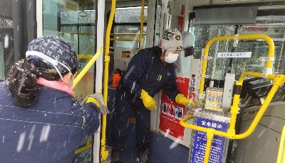 風雪無阻！公交物業對3888輛公交車徹底消毒