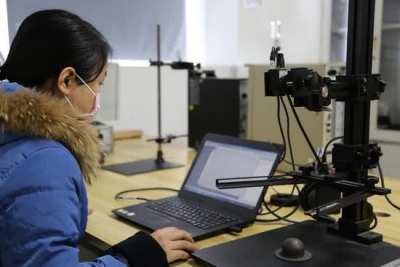 转产防疫设备！西海岸新区一公司5天研发出红外测温“神器”