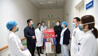您在前方冲锋陷阵我在后方保驾护航 青岛市医疗机构慰问抗击新冠肺炎疫情一线医护人员及家属纪实