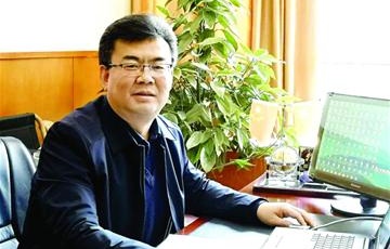 對(duì)學(xué)生的愛和責(zé)任跨越“隔離線”