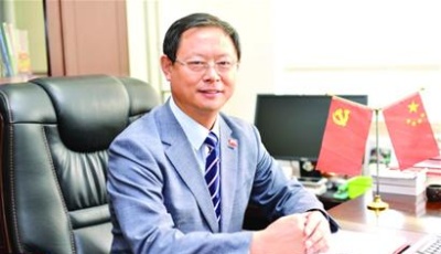 網(wǎng)上教學(xué) 傳遞知識(shí)傳遞愛