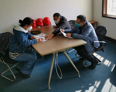 加强宣传解读，实行容缺办理，即墨区人社局认真做好疫情期间政务服务工作  