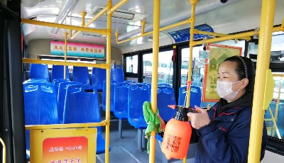 公交制定“學生復學防控應急預案”  根據學生年齡身高有側重的消毒消殺