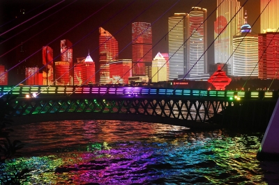 政策给力市场主体受益 中国经济展现新活力