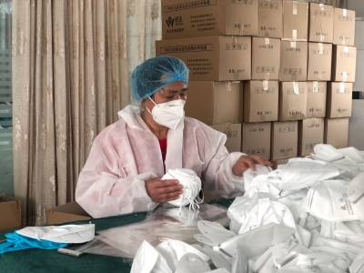 青岛机械企业“跨界” 日产口罩7万只