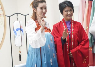 山東多地黨政干部直播帶貨，要搶李佳琦飯碗？