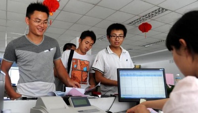 【中國穩(wěn)健前行】發(fā)揮就業(yè)制度優(yōu)勢穩(wěn)就業(yè)保就業(yè)