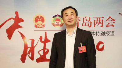 青岛市政协委员，青岛银行党委书记、董事长郭少泉：  青岛要积极申请设立全国性股份制银行