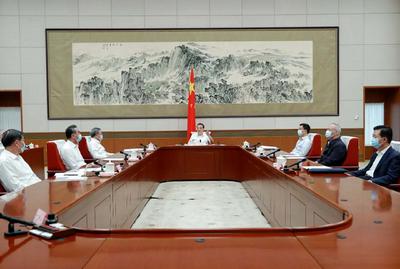 李克强主持召开稳外贸工作座谈会　持续扩大对外开放努力稳住外贸外资基本盘 　